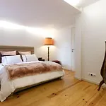 Charming And Stylish Downtown In Xix Century Building Διαμέρισμα Lisboa