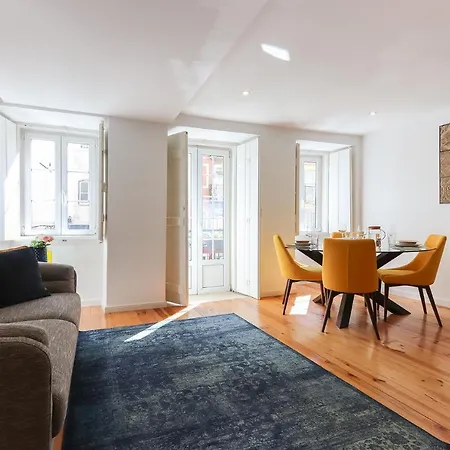 Apartman Charming And Stylish Downtown In Xix Century Building