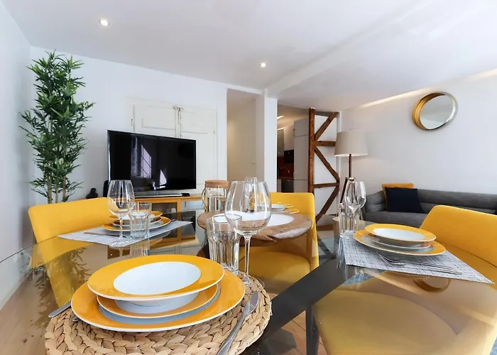 Charming And Stylish Downtown In Xix Century Building Daire *