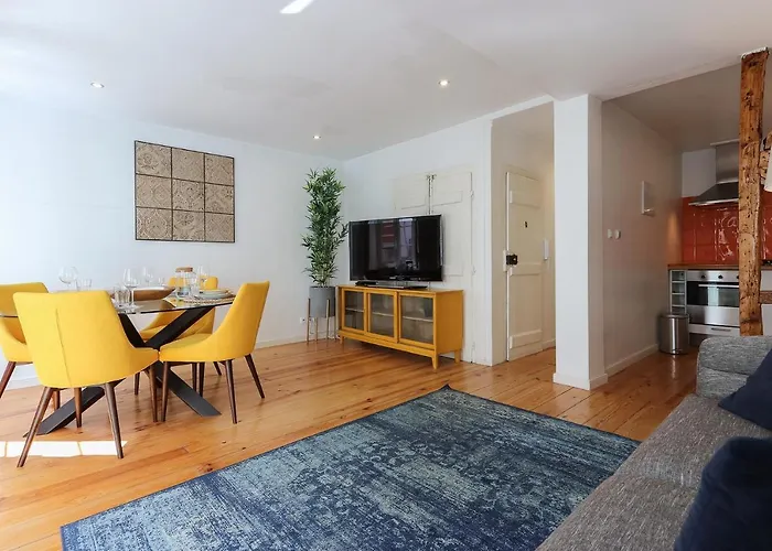 Charming And Stylish Downtown In Xix Century Building Daire