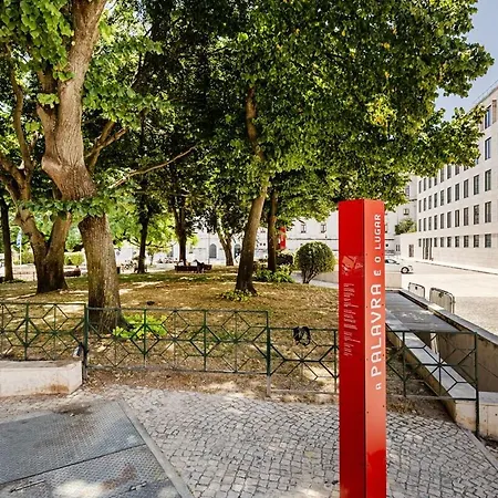 Charming And Stylish Downtown In Xix Century Building Appartement Lissabon