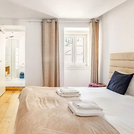 Charming And Stylish Downtown In Xix Century Building * Lissabon