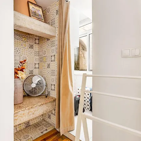 Charming And Stylish Downtown In Xix Century Building * Lissabon