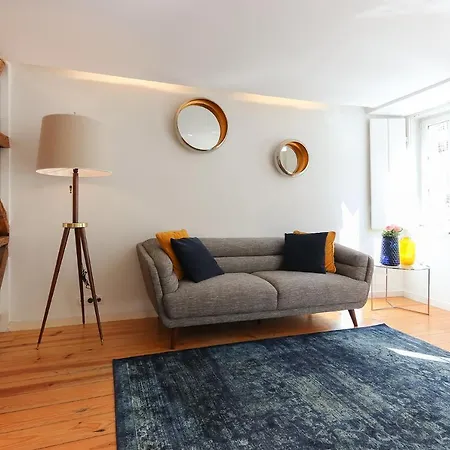 Apartment Charming And Stylish Downtown In Xix Century Building