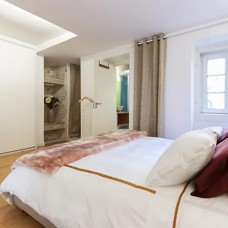 Charming And Stylish Downtown In Xix Century Building * Lisbon