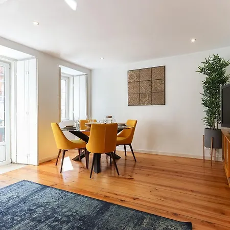 Apartment Charming And Stylish Downtown In Xix Century Building *