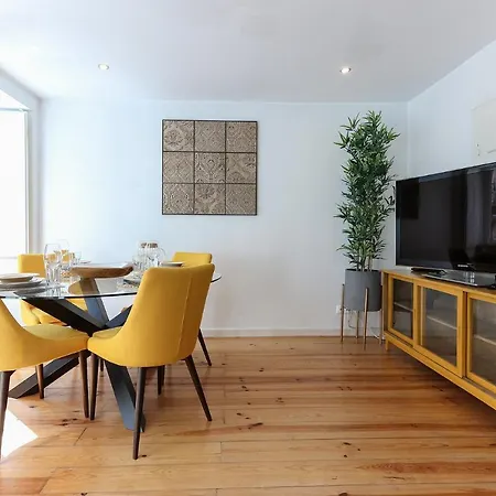 Charming And Stylish Downtown In Xix Century Building Appartamento Lisbona